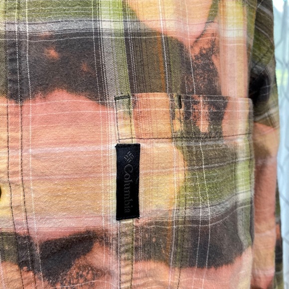 Columbia Bleach Dyed Button Down Men’s Shirt Large - Picture 2 of 6